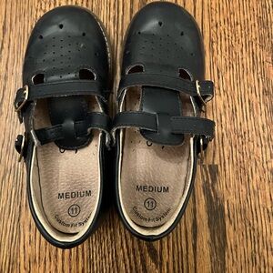 Navy blue, FootMates girl shoe, size 11
